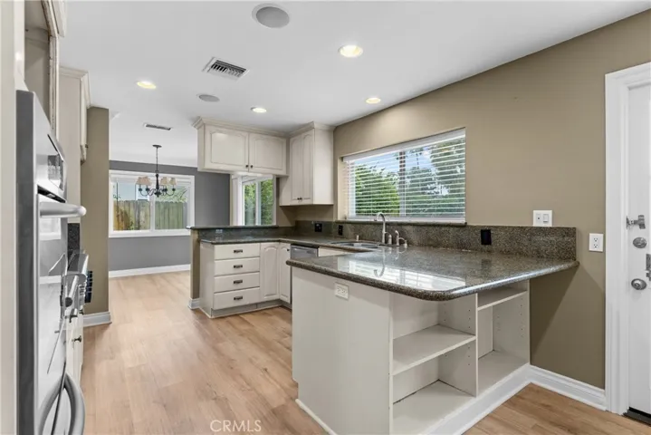 Kitchen granite countertops