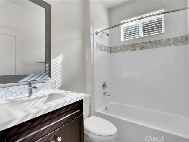 8258 N Haven Lane, Northridge, California 91325