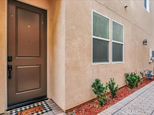 8258 N Haven Lane, Northridge, California 91325