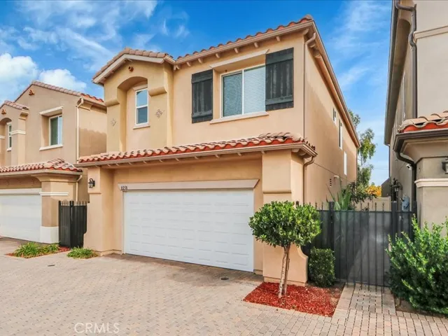 8258 N Haven Lane, Northridge, California 91325