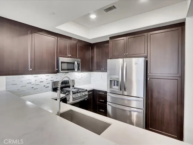 8258 N Haven Lane, Northridge, California 91325