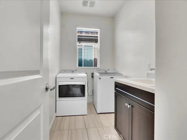 8258 N Haven Lane, Northridge, California 91325