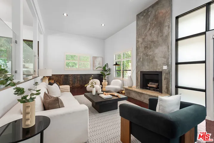 7514 Willow Glen Road, Los Angeles, California 90046