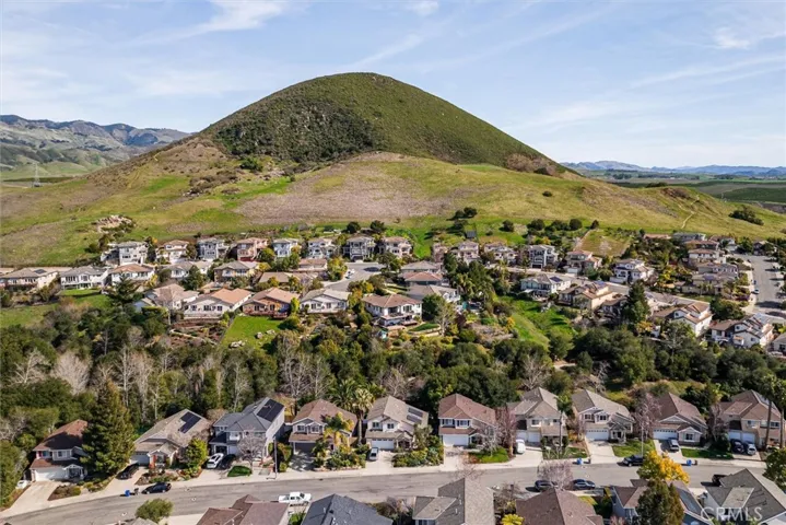Explore and enjoy this wonderful neighborhood in the heart of the CA Central Coast, San Luis Obispo!