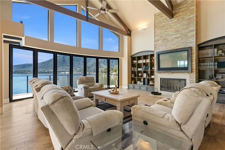9910 Honeymoon, Clearlake, California 95422