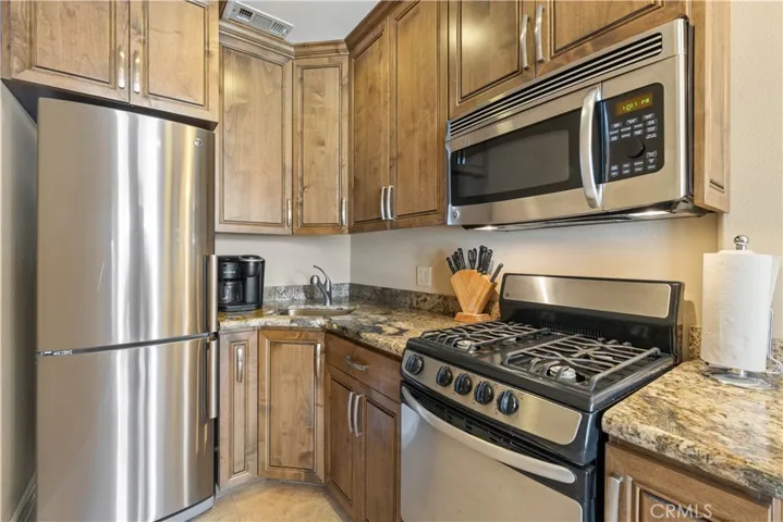 9910 Honeymoon, Clearlake, California 95422