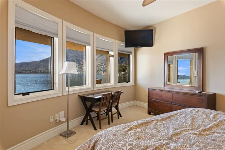 9910 Honeymoon, Clearlake, California 95422
