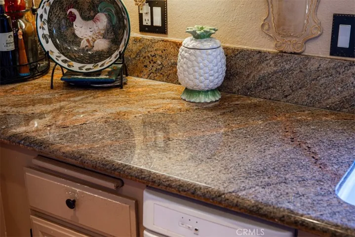 Beautiful granite!