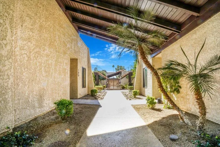 Front Breezeway