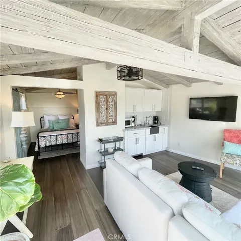 1737 Temple Hills Drive B, Laguna Beach, California 92651
