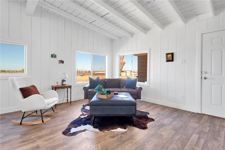 23136 Wren Street, Apple Valley, California 92308