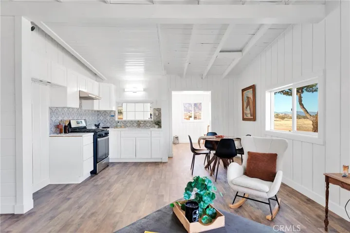 23136 Wren Street, Apple Valley, California 92308