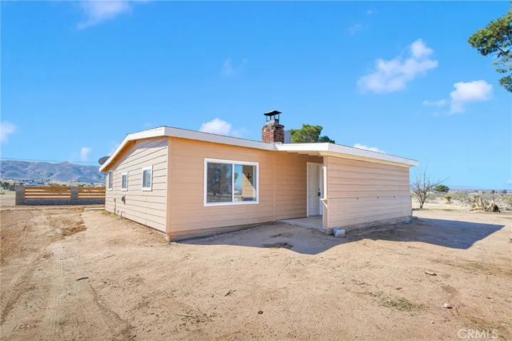 23136 Wren Street, Apple Valley, California 92308