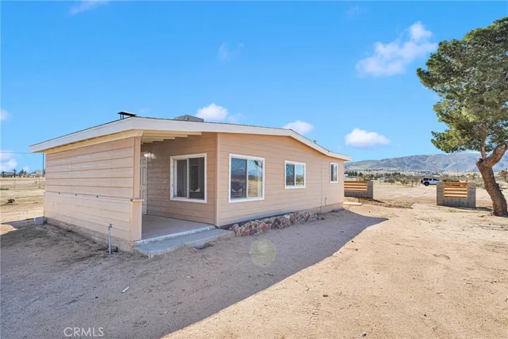 23136 Wren Street, Apple Valley, California 92308