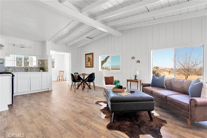 23136 Wren Street, Apple Valley, California 92308
