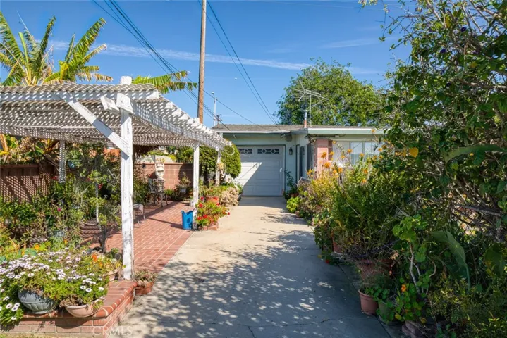 13681 Euclid Street, Garden Grove, California 92843