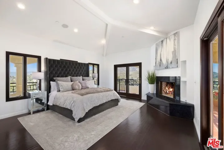 6844 Cahuenga Park Trail, Los Angeles, California 90068