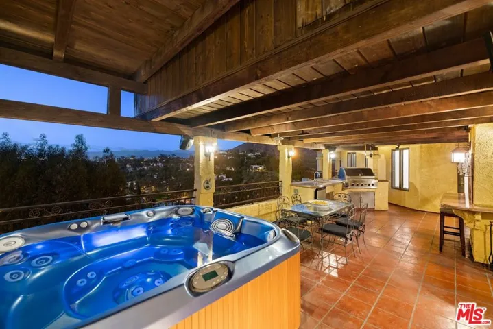 6844 Cahuenga Park Trail, Los Angeles, California 90068