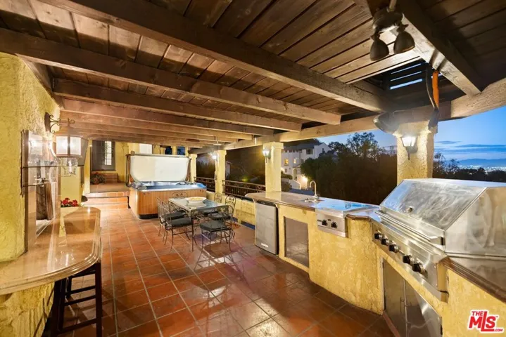 6844 Cahuenga Park Trail, Los Angeles, California 90068