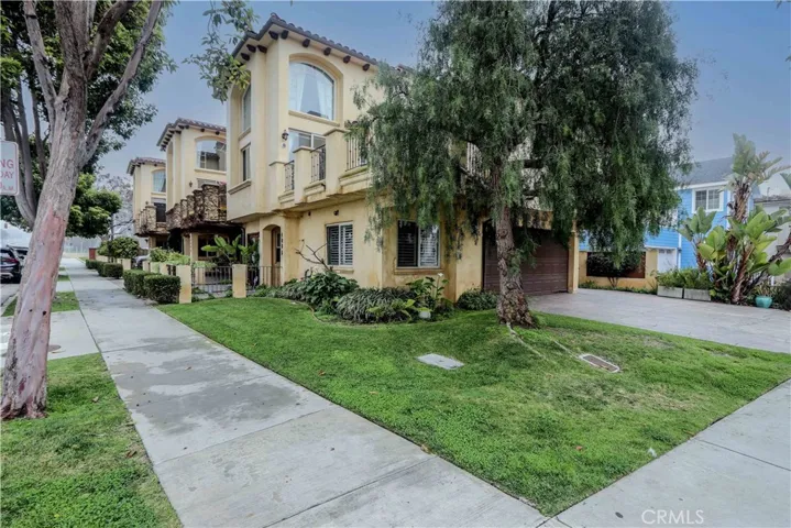 400 Diamond Street A, Redondo Beach, California 90277