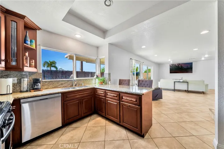 1782 Kirkwood Drive, Corona, California 92882