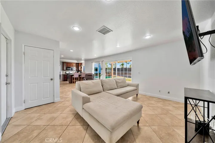 1782 Kirkwood Drive, Corona, California 92882