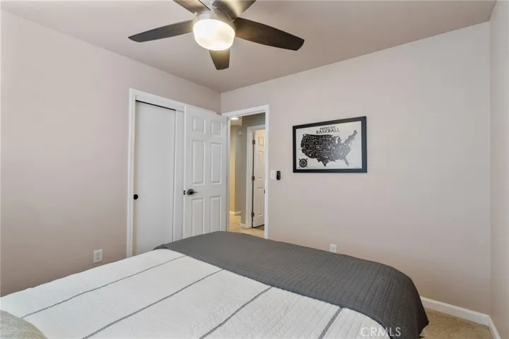 5822 W Oak Avenue, Visalia, California 93291