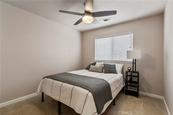 5822 W Oak Avenue, Visalia, California 93291
