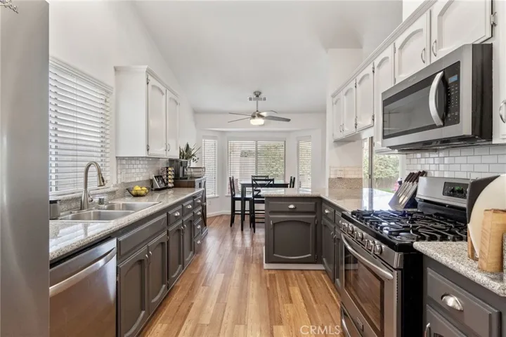 5822 W Oak Avenue, Visalia, California 93291