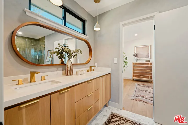 6019 Neddy Avenue, Woodland Hills, California 91367