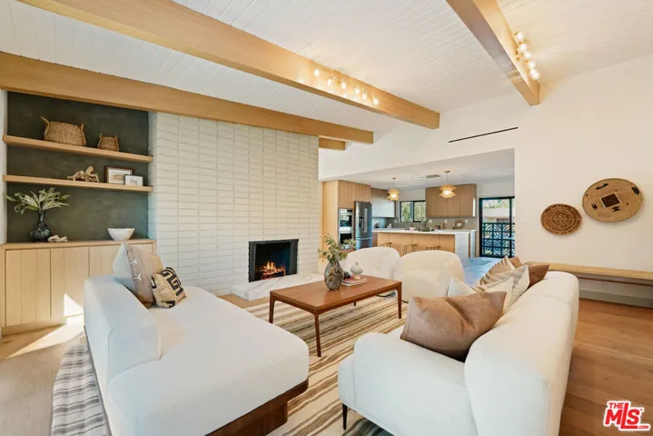 6019 Neddy Avenue, Woodland Hills, California 91367