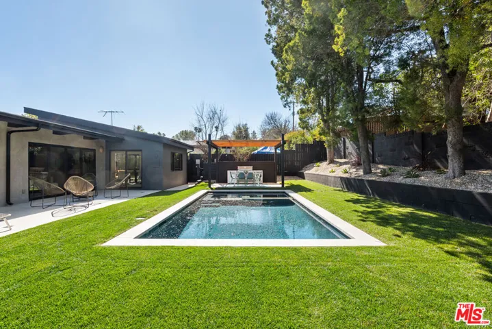 6019 Neddy Avenue, Woodland Hills, California 91367
