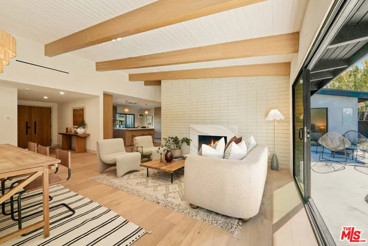 6019 Neddy Avenue, Woodland Hills, California 91367