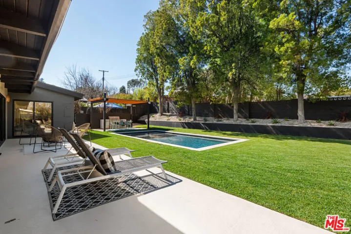 6019 Neddy Avenue, Woodland Hills, California 91367