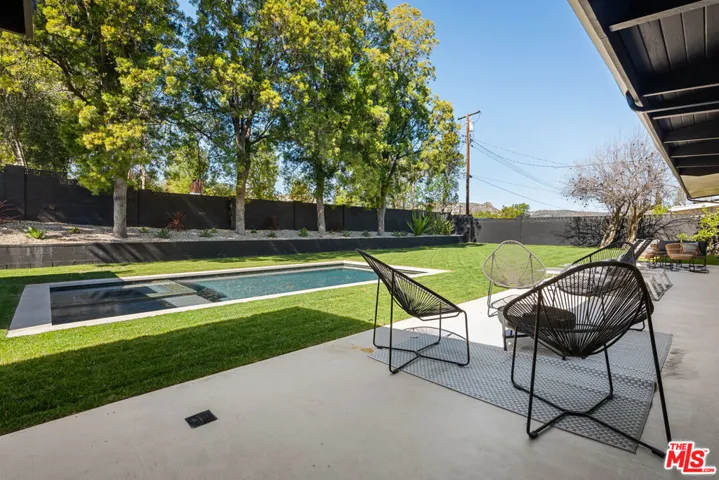 6019 Neddy Avenue, Woodland Hills, California 91367