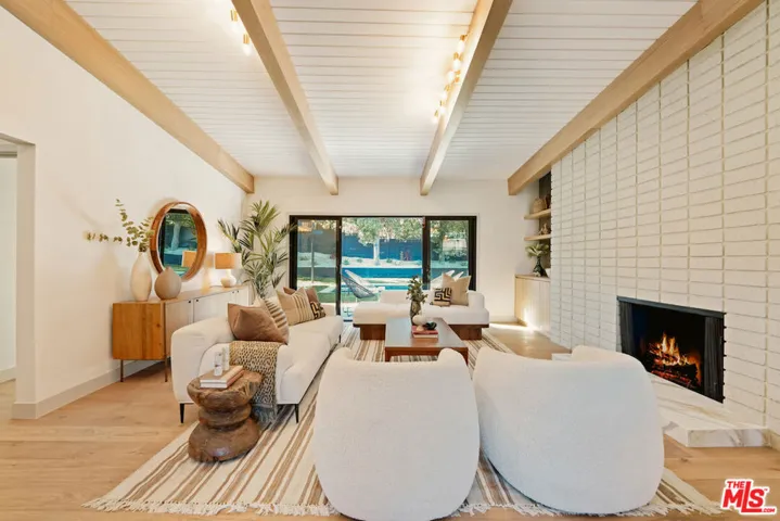 6019 Neddy Avenue, Woodland Hills, California 91367