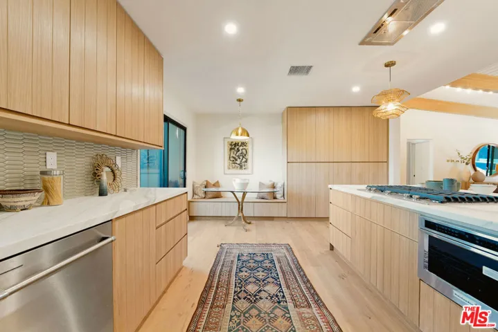 6019 Neddy Avenue, Woodland Hills, California 91367