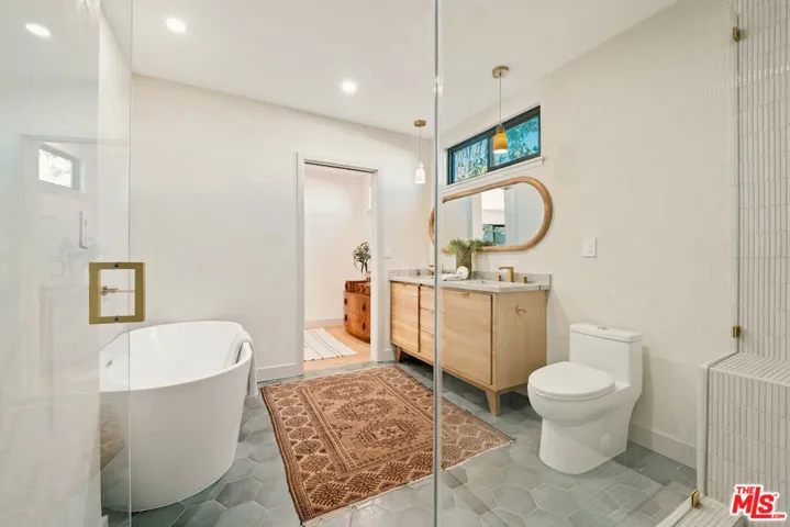 6019 Neddy Avenue, Woodland Hills, California 91367