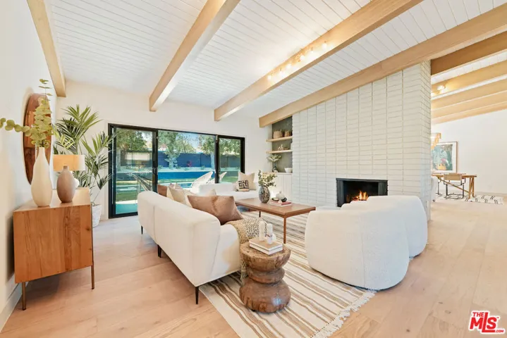 6019 Neddy Avenue, Woodland Hills, California 91367