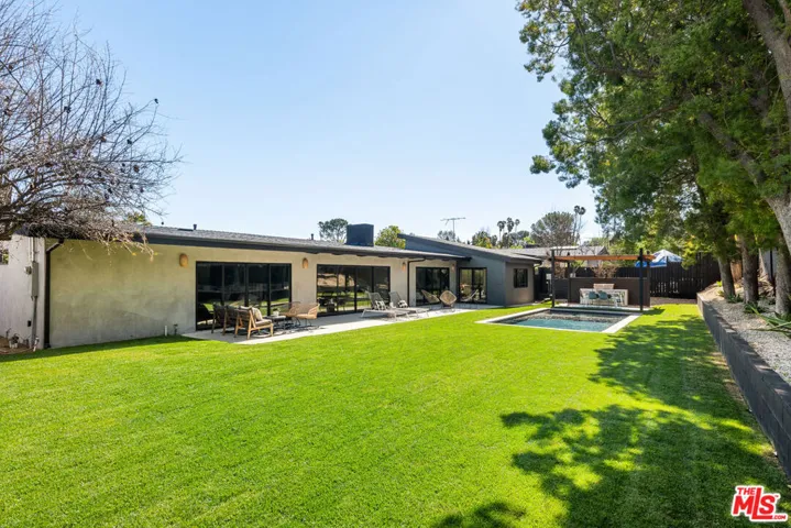 6019 Neddy Avenue, Woodland Hills, California 91367