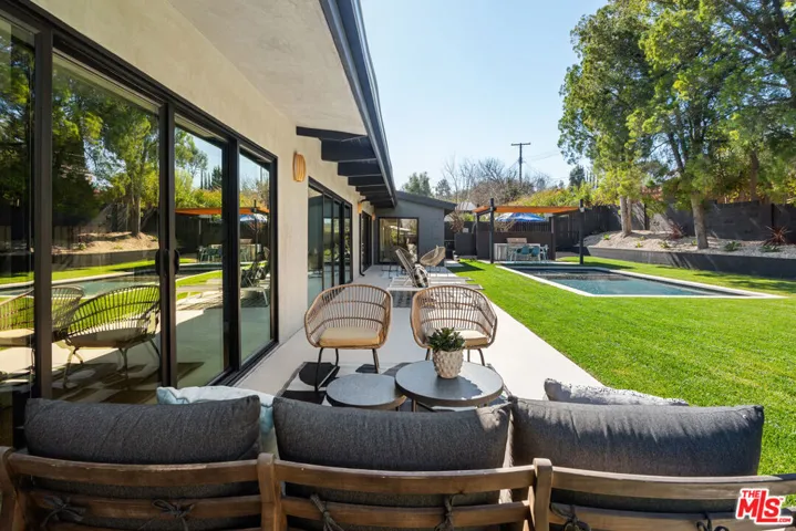6019 Neddy Avenue, Woodland Hills, California 91367