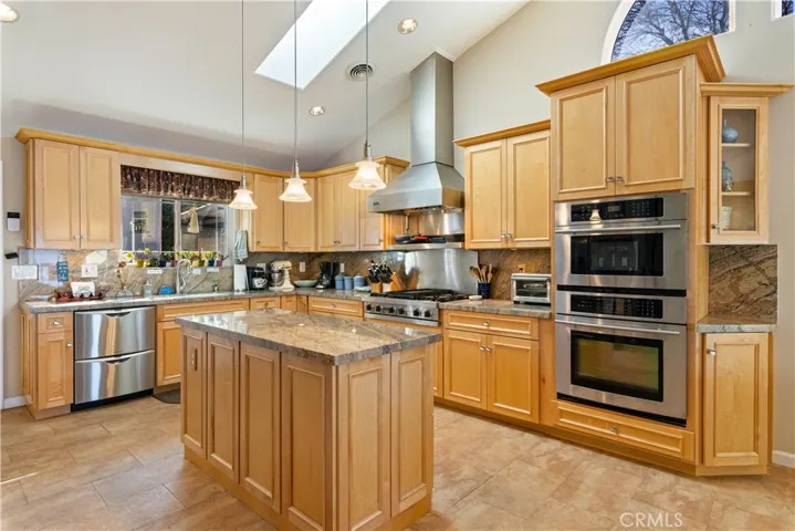 6868 Pine, Kelseyville, California 95451