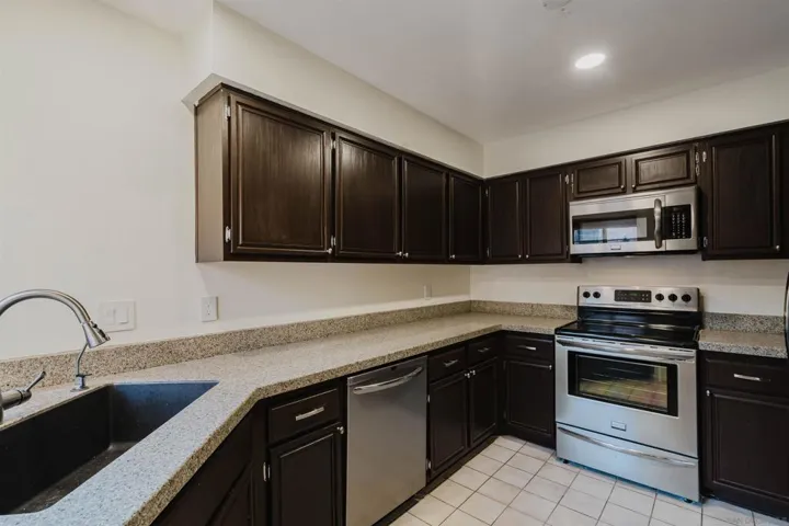 18644 Caminito Cantilena 268, San Diego, California 92128