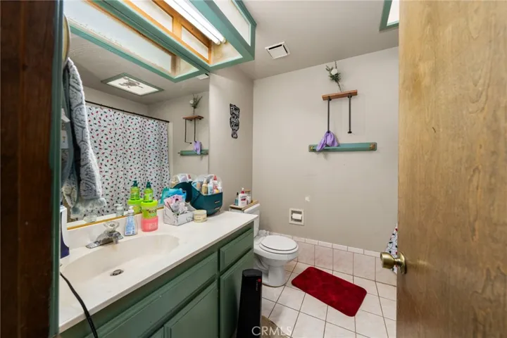 16039 Muscatel Street, Hesperia, California 92345