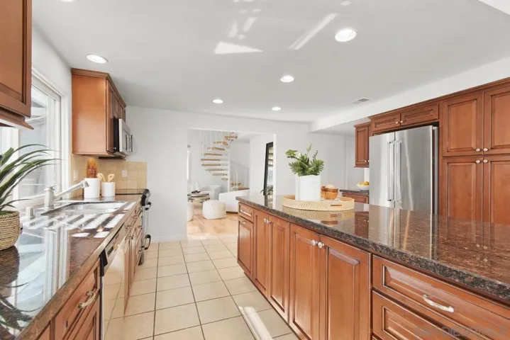 10985 De Vida Ct, San Diego, California 92124