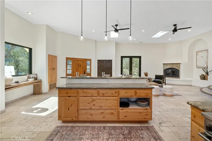 1850 Pippin Lane, San Luis Obispo, California 93405