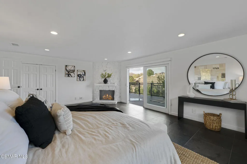 54 Saddlebow Road, Bell Canyon, California 91307 home-pic-19