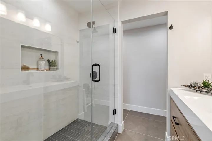 5851 Lynnbrook Plaza, Yorba Linda, California 92886