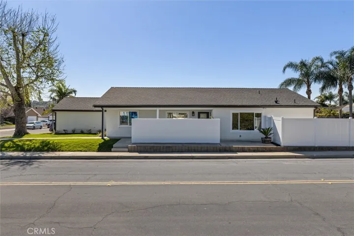 5851 Lynnbrook Plaza, Yorba Linda, California 92886