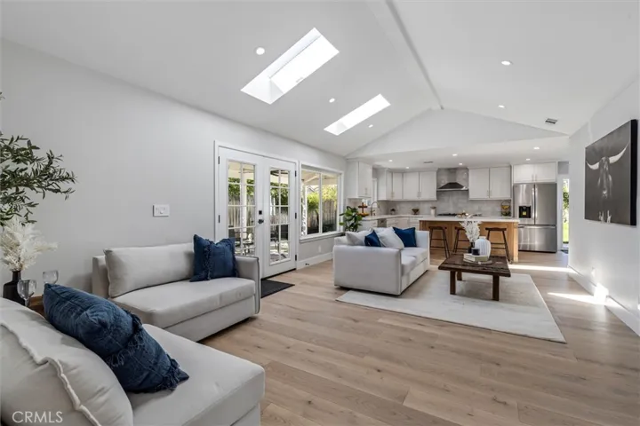5851 Lynnbrook Plaza, Yorba Linda, California 92886